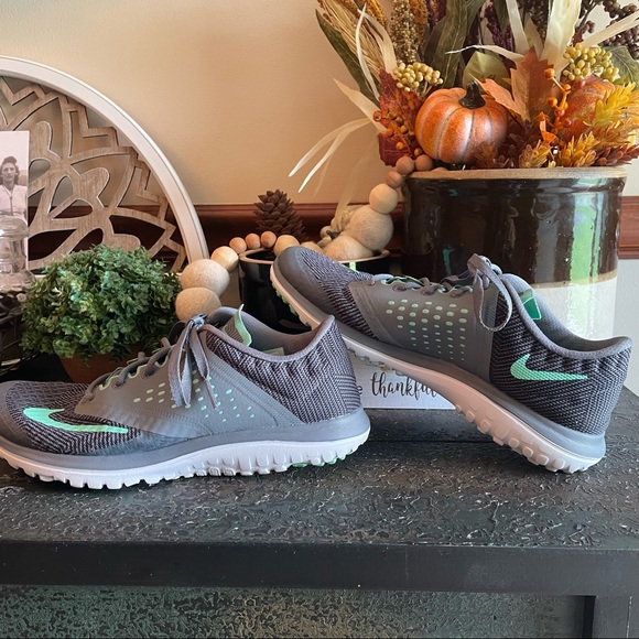 Nike Shoes - Nike Women’s FS lite run 2 sneaker
